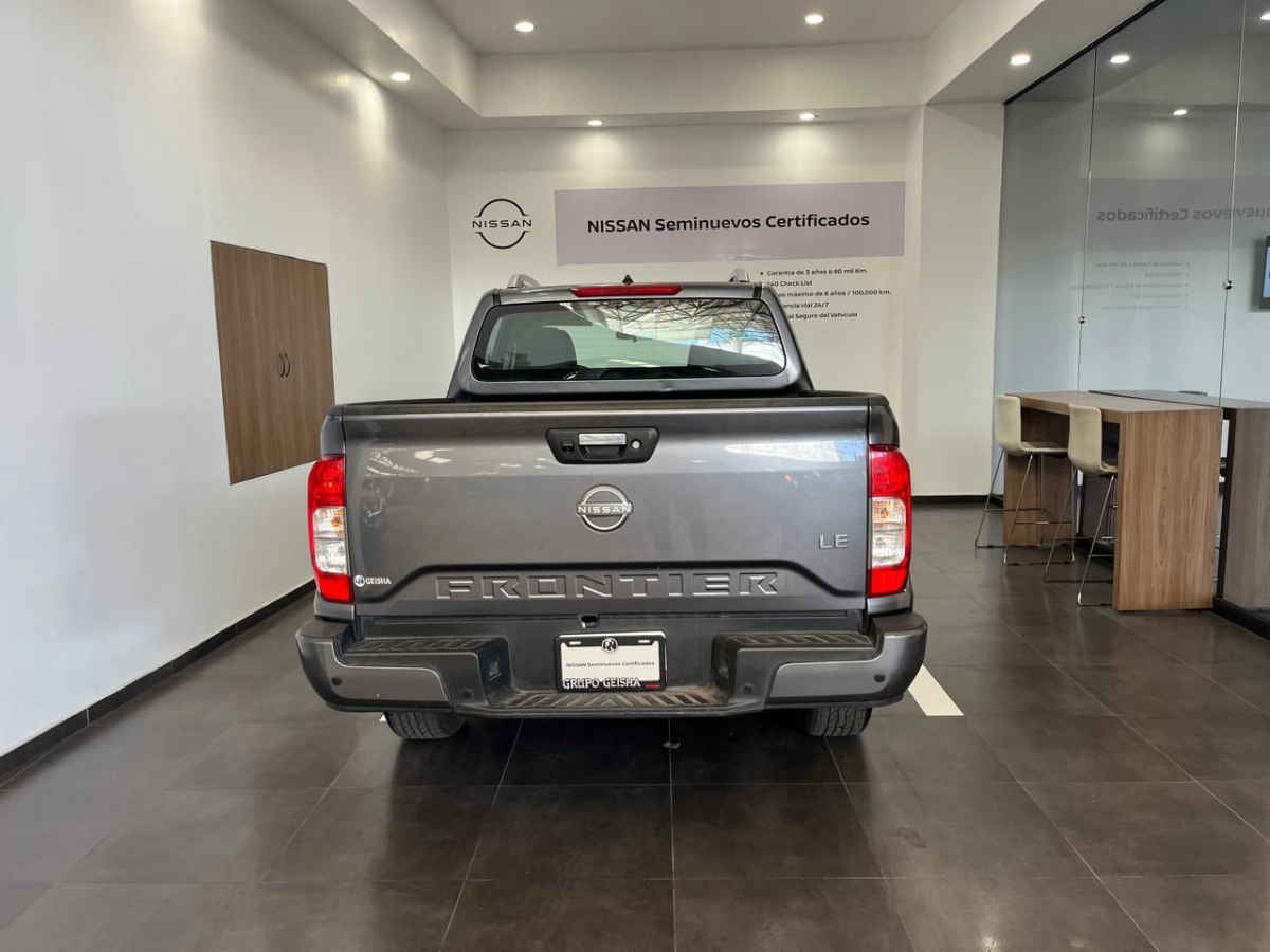 2023 Nissan Frontier 4p LE L4/2.5 Man