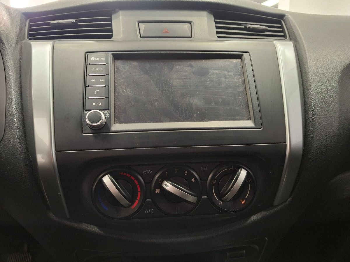 2024 Nissan Frontier 4p LE L4/2.5 Man