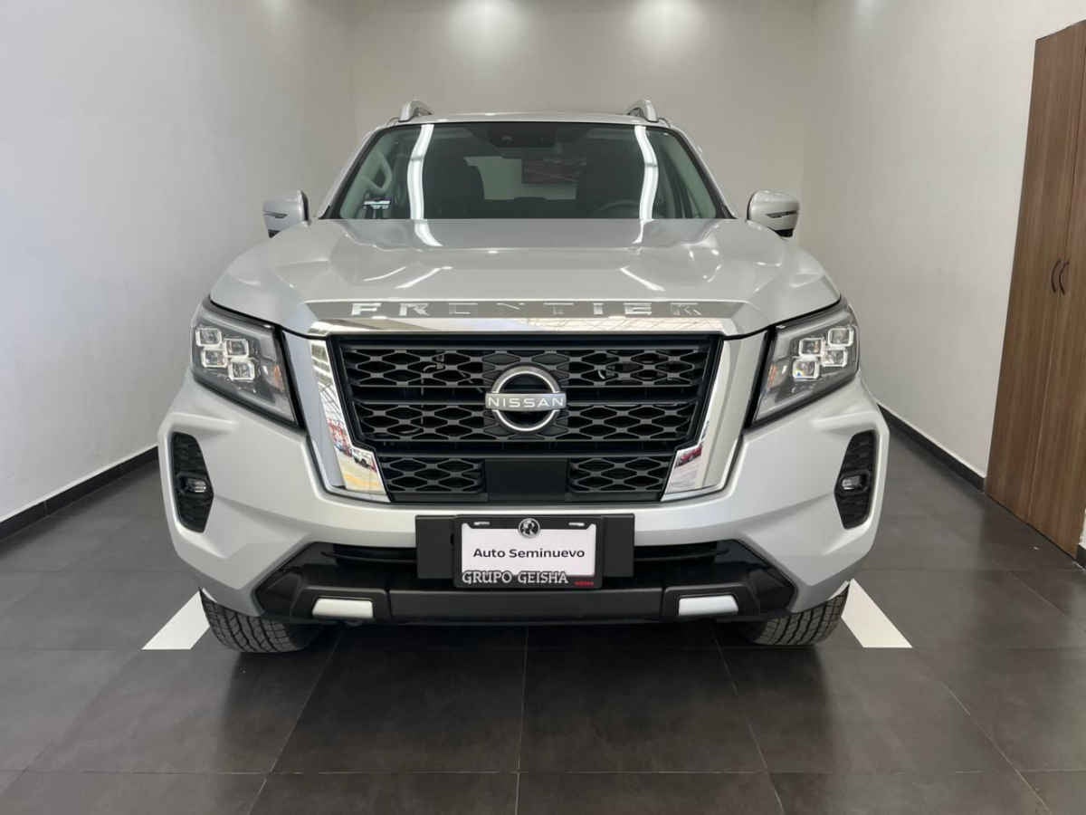 2024 Nissan Frontier 4p Platinum LE Diesel L4/2.5/T 4x4 Aut