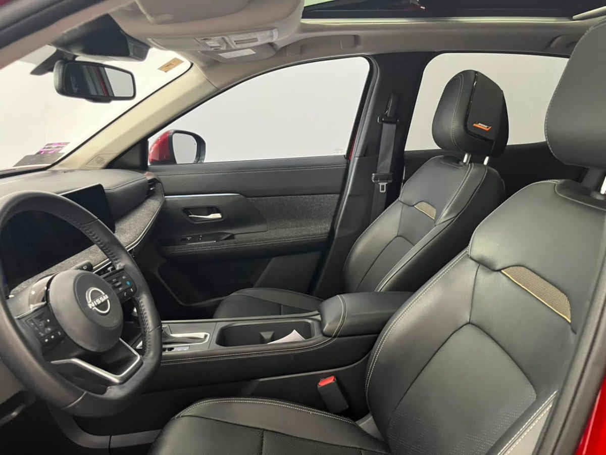 2025 Nissan Kicks 5p Platinum L4/2.0 Aut