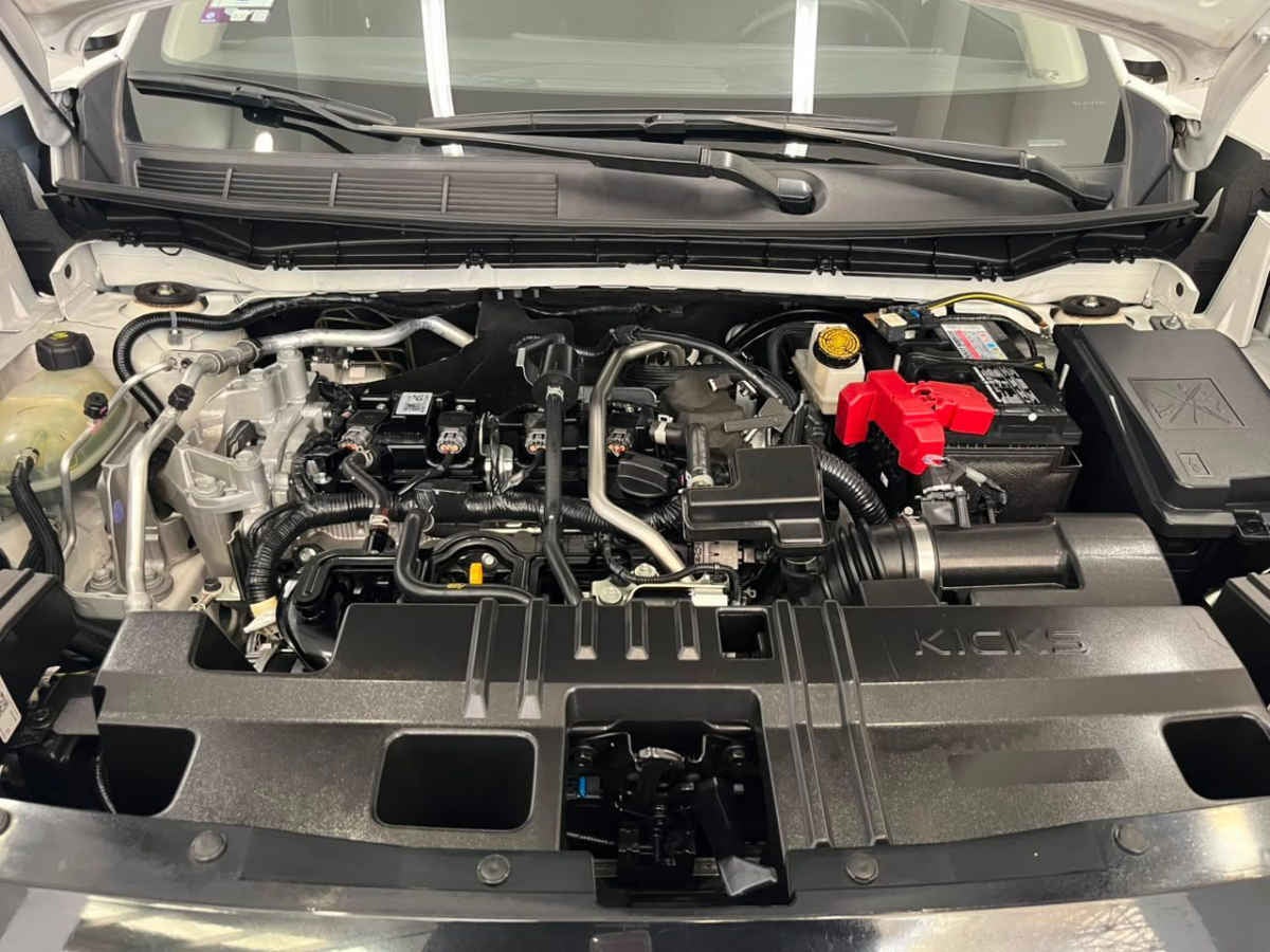 2025 Nissan Kicks 5p Exclusive L4/2.0 Aut