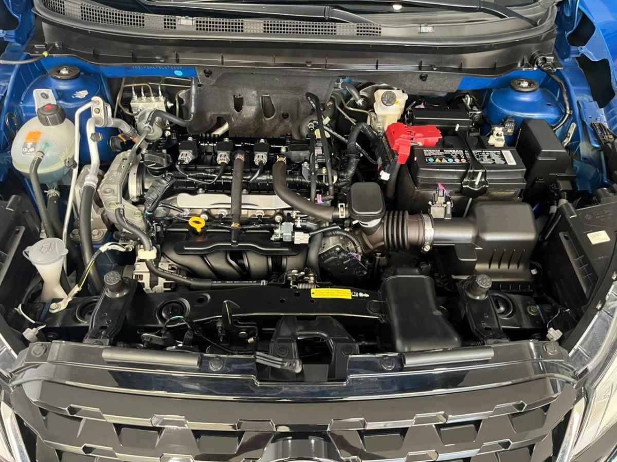 2025 Nissan Kicks 5p Advance L4/2.0 Aut