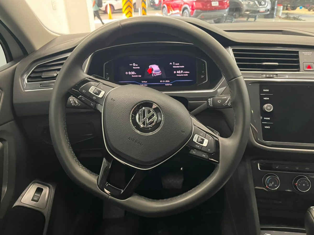 2021 Volkswagen Tiguan 5p Comfortline L4/1.4/T Aut Piel