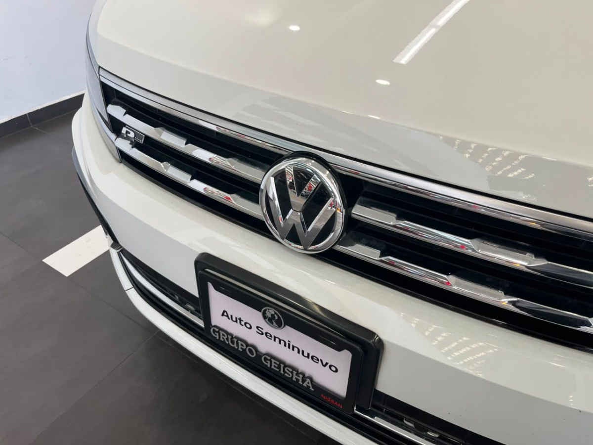 2021 Volkswagen Tiguan 5p Comfortline L4/1.4/T Aut Piel