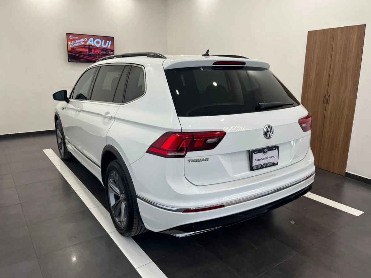 2021 Volkswagen Tiguan 5p Comfortline L4/1.4/T Aut Piel