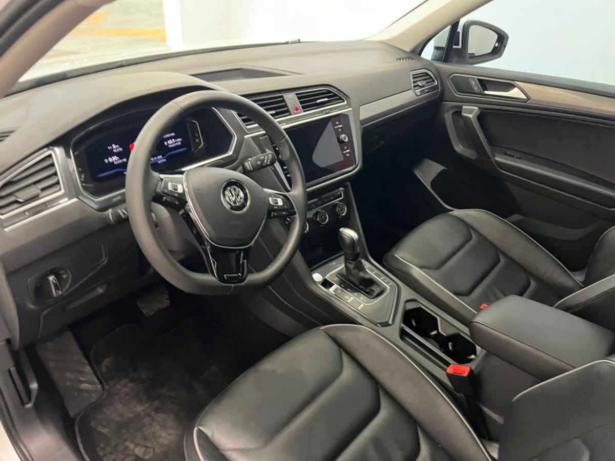 2021 Volkswagen Tiguan 5p Comfortline L4/1.4/T Aut Piel