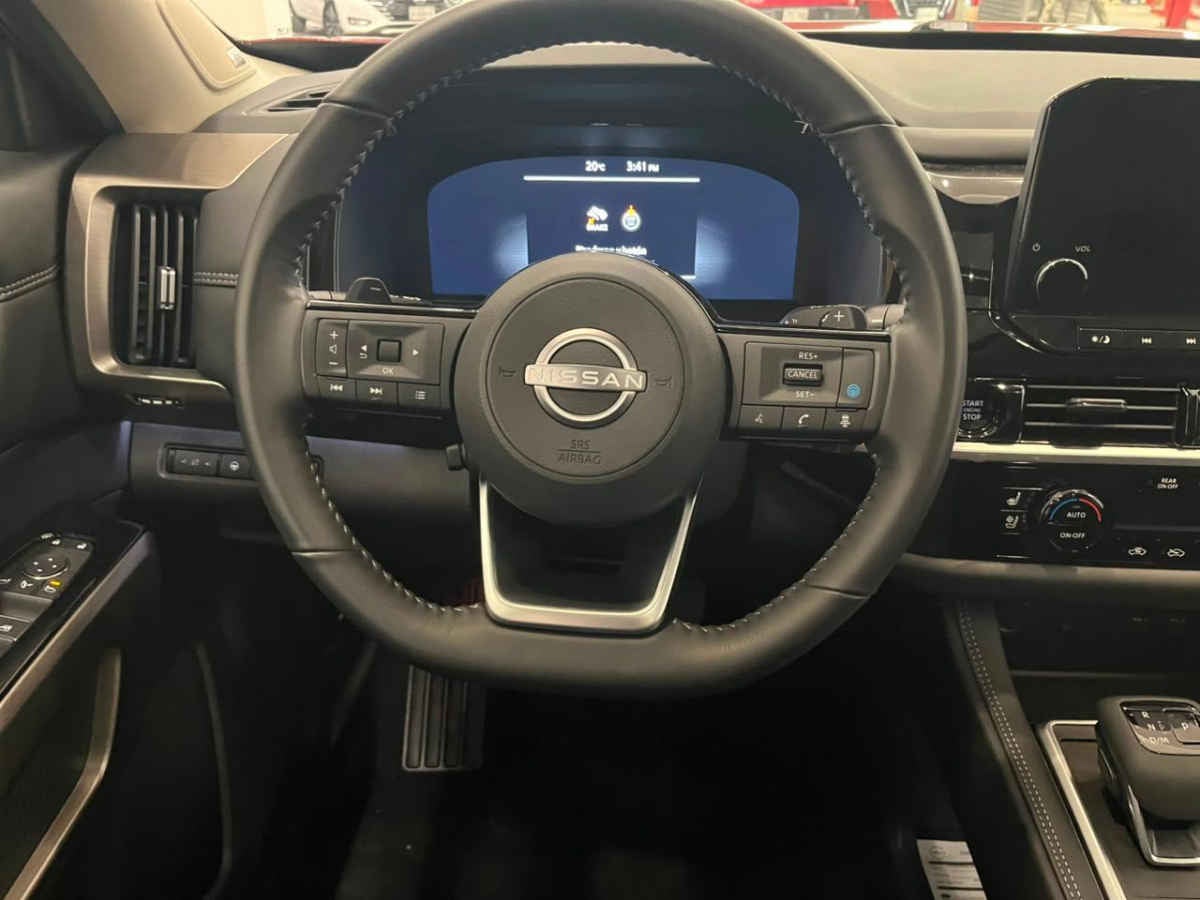 2025 Nissan Pathfinder 5p Platinum V6/3.5 Aut