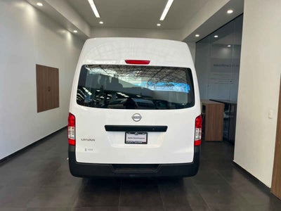 2025 Nissan Urvan 4p Amplia L4/2.5 Man