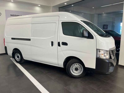 2025 Nissan Urvan 4p Amplia L4/2.5 Man