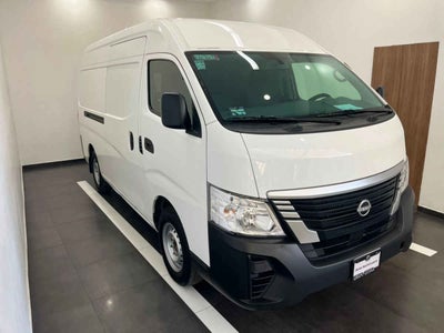 2025 Nissan Urvan 4p Amplia L4/2.5 Man