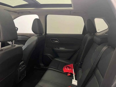 2025 Nissan X-Trail 5p Platinum 2 Row L4/2.5 Aut