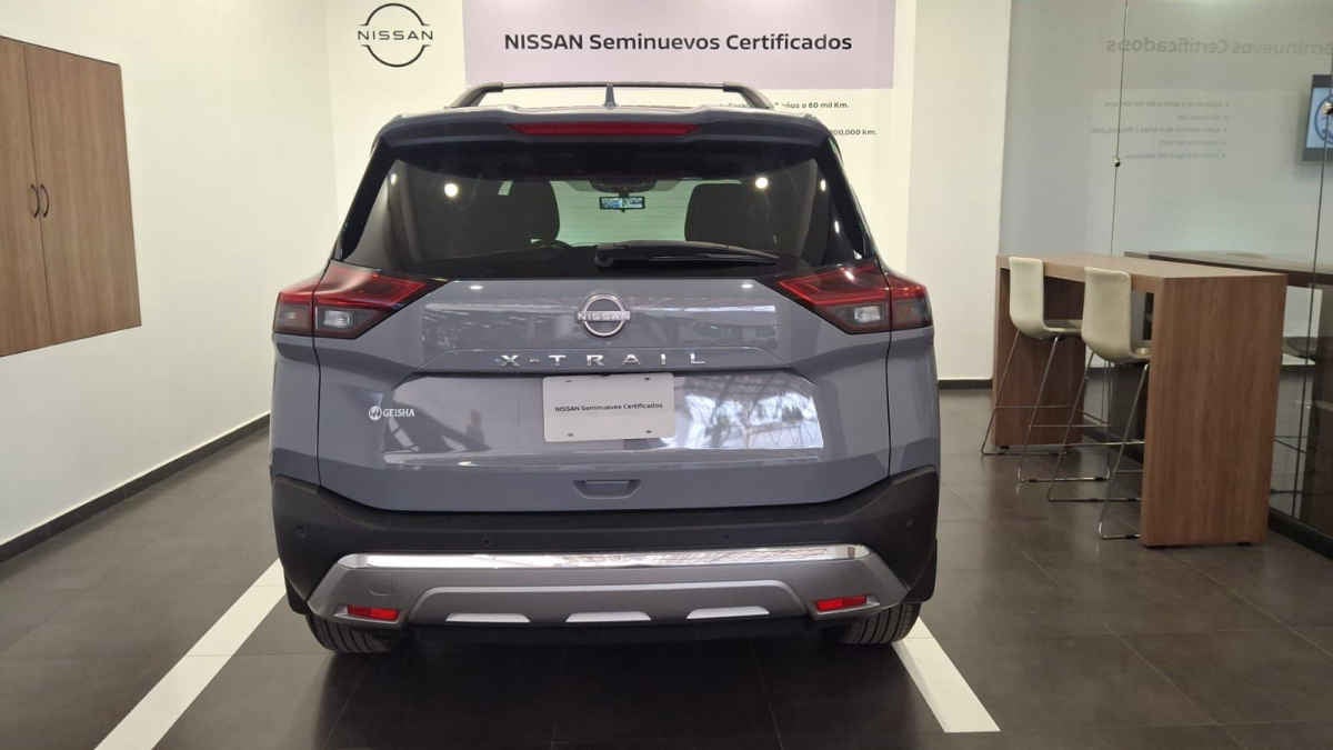 2025 Nissan X-Trail 5p Platinum 2 Row L4/2.5 Aut