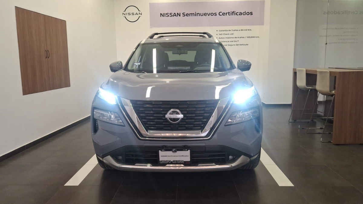 2025 Nissan X-Trail 5p Platinum 2 Row L4/2.5 Aut