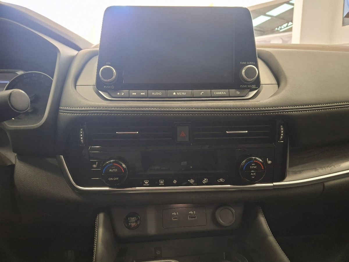 2025 Nissan X-Trail 5p Exclusive 2 Row L4/2.5 Aut