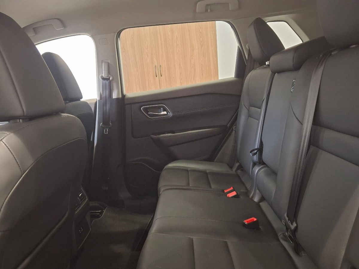 2025 Nissan X-Trail 5p Exclusive 2 Row L4/2.5 Aut