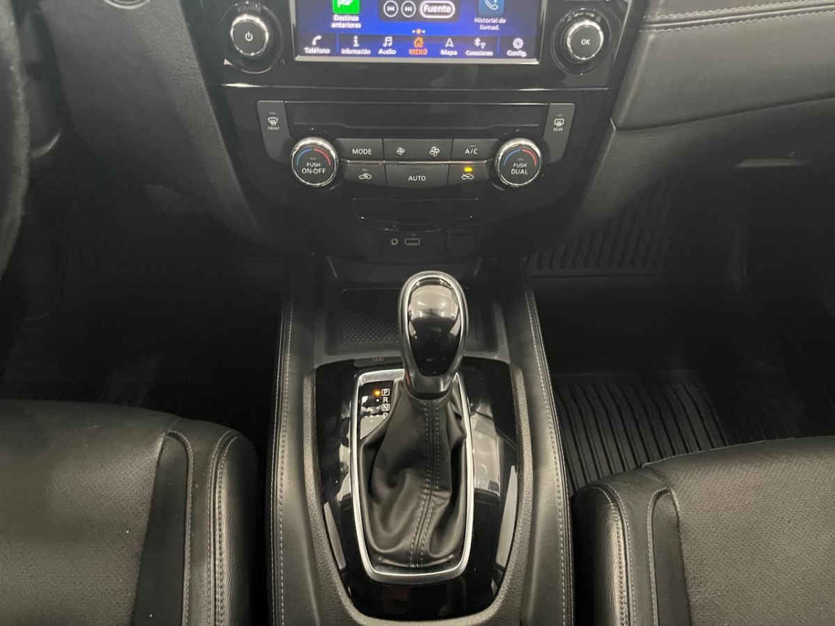 2022 Nissan X-Trail 5p Exclusive 3 L4/2.5 Aut Banca abatible