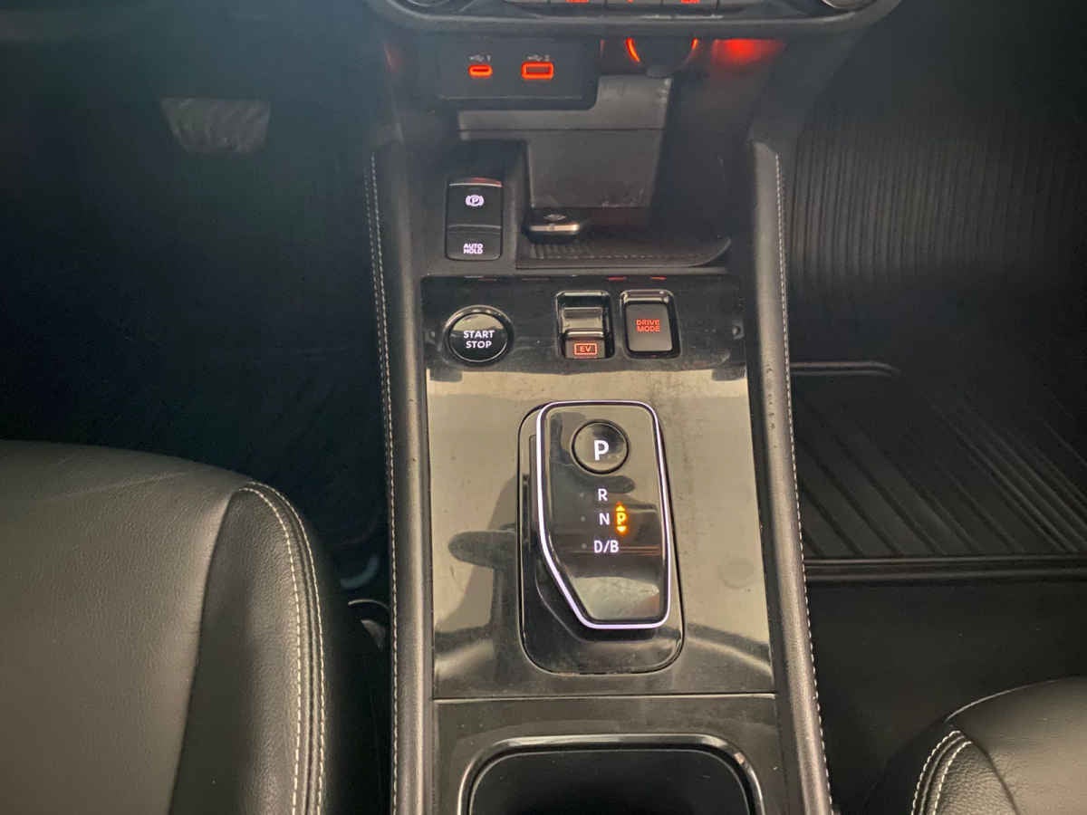 2024 Nissan Kicks 5p Platinum e-Power HEV L3/1.2 Aut