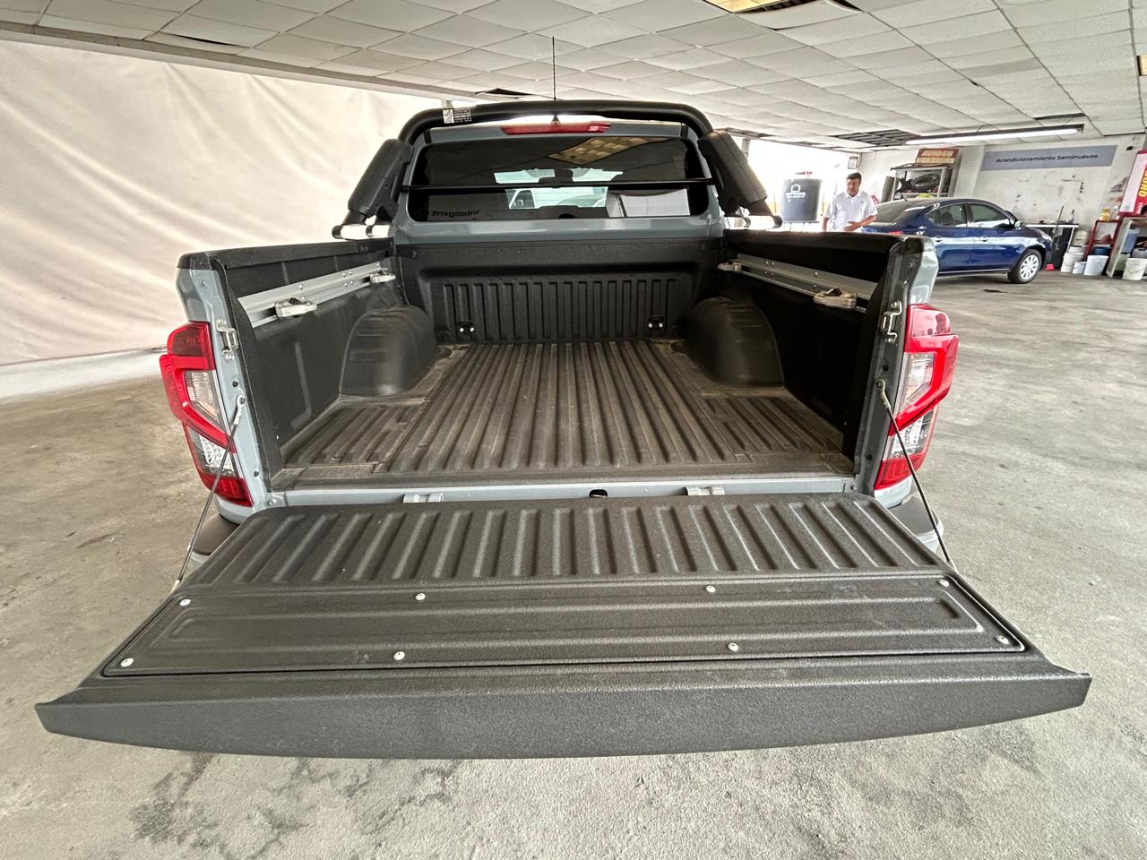 2024 Nissan Frontier FRONTIER PRO-4X 4X4 TA '24