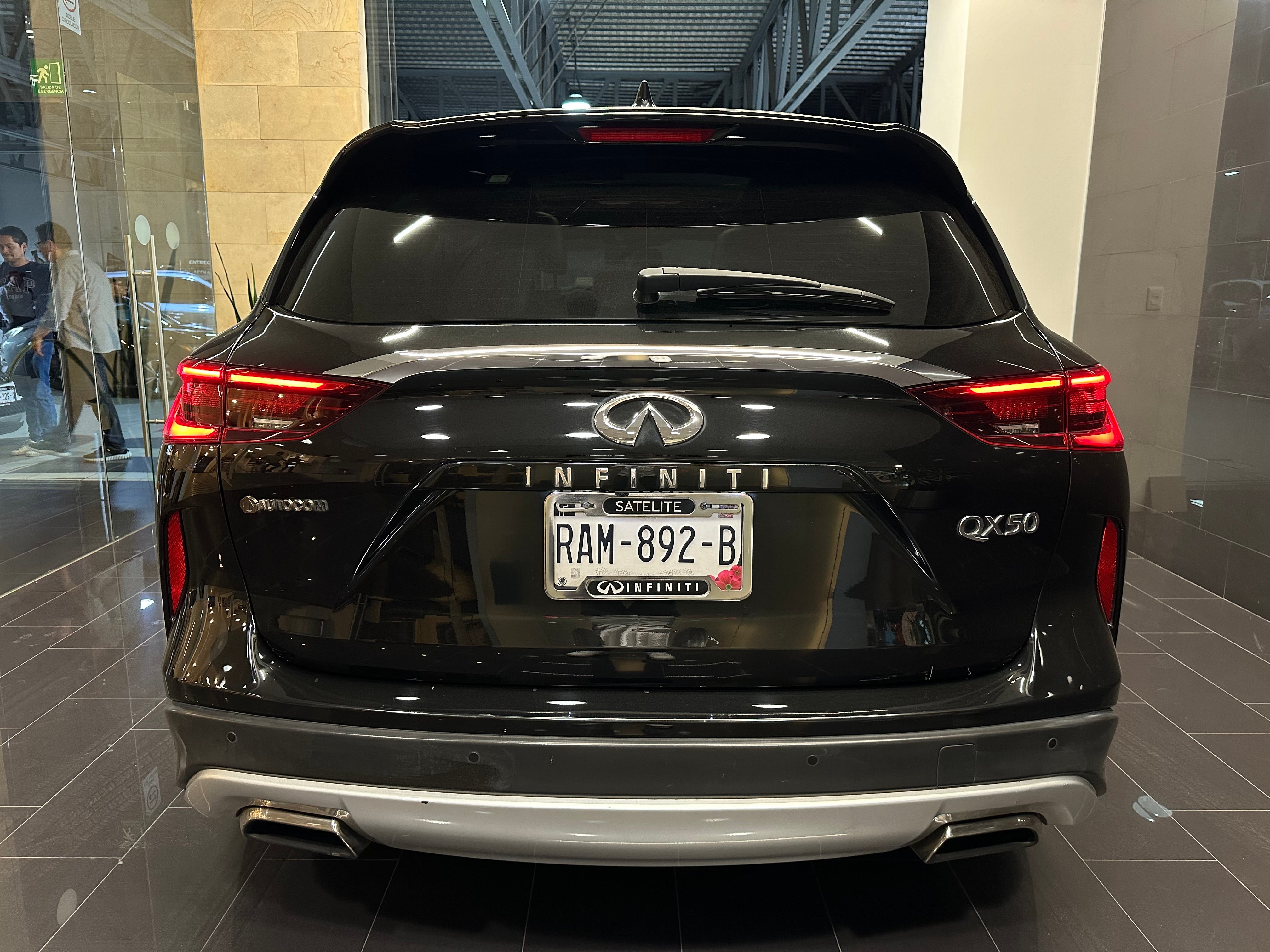 2019 INFINITI QX50 ESSENTIAL L4 2.0T 268 CP 5 PUERTAS AUT PIEL BA AA QC