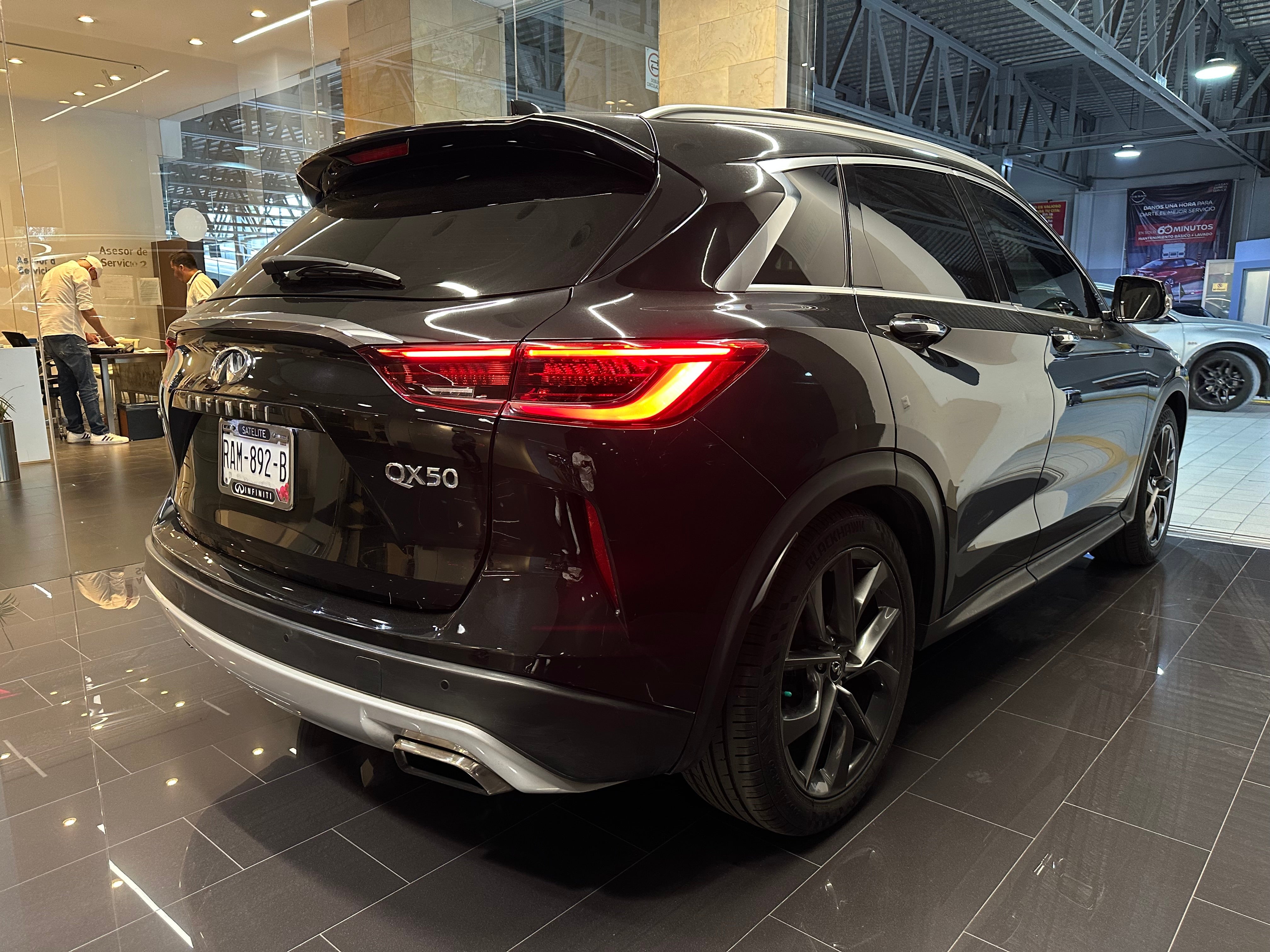 2019 INFINITI QX50 ESSENTIAL L4 2.0T 268 CP 5 PUERTAS AUT PIEL BA AA QC