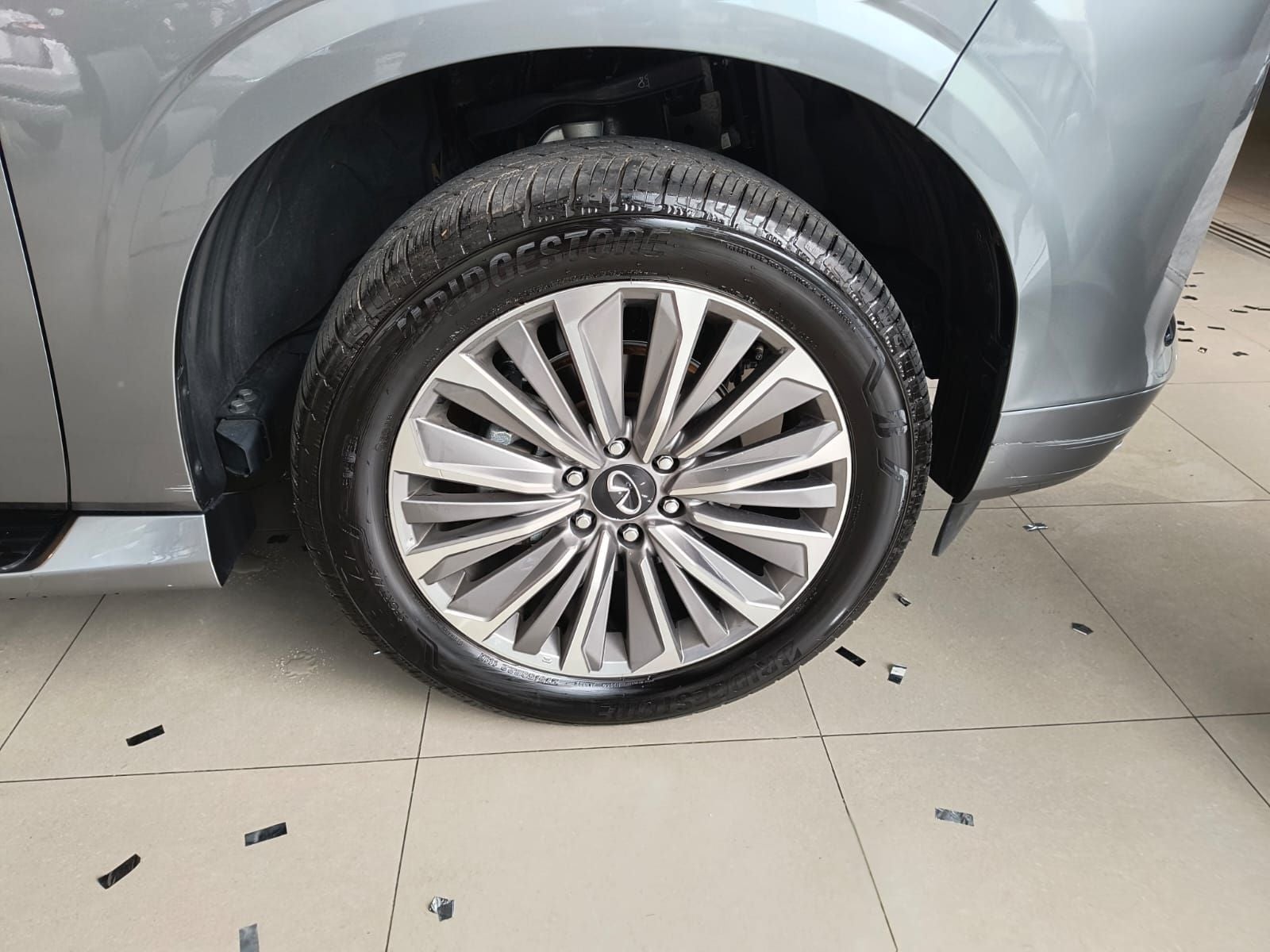 2025 INFINITI QX80 3.5 Sensory 8 pasajeros At