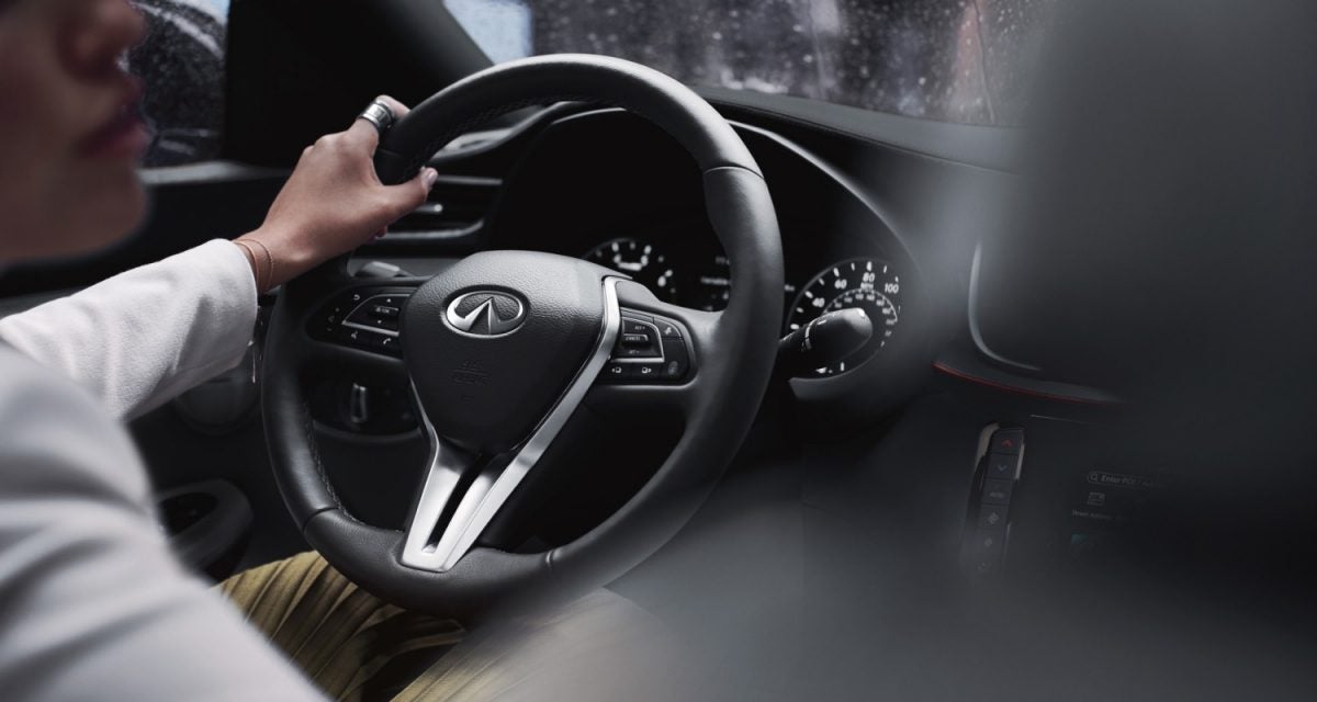 2025-infiniti-qx50-smart-steering-wheel.jpg.ximg.l_12_m.smart.jpg